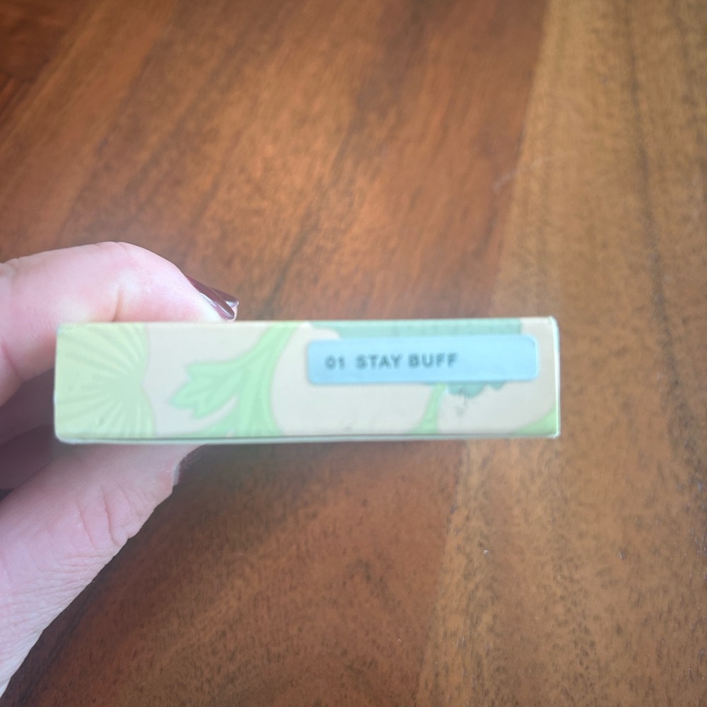 Clinique Stay-Matte Sheer Pressed Powder - Picture 2 of 4